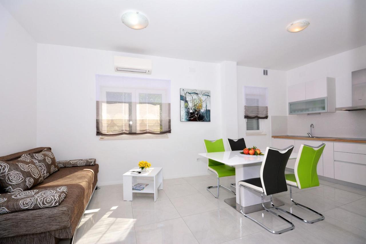 Seas The Day Apartments بودْسْتغانا المظهر الخارجي الصورة