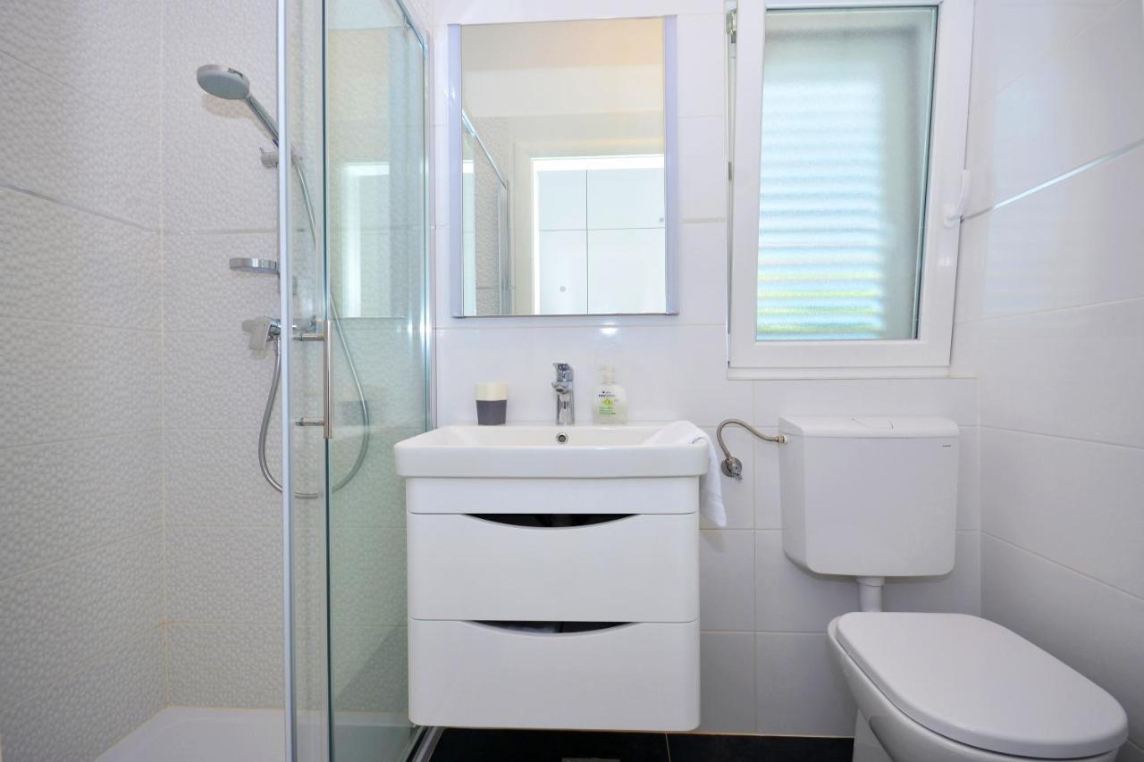 Seas The Day Apartments بودْسْتغانا المظهر الخارجي الصورة