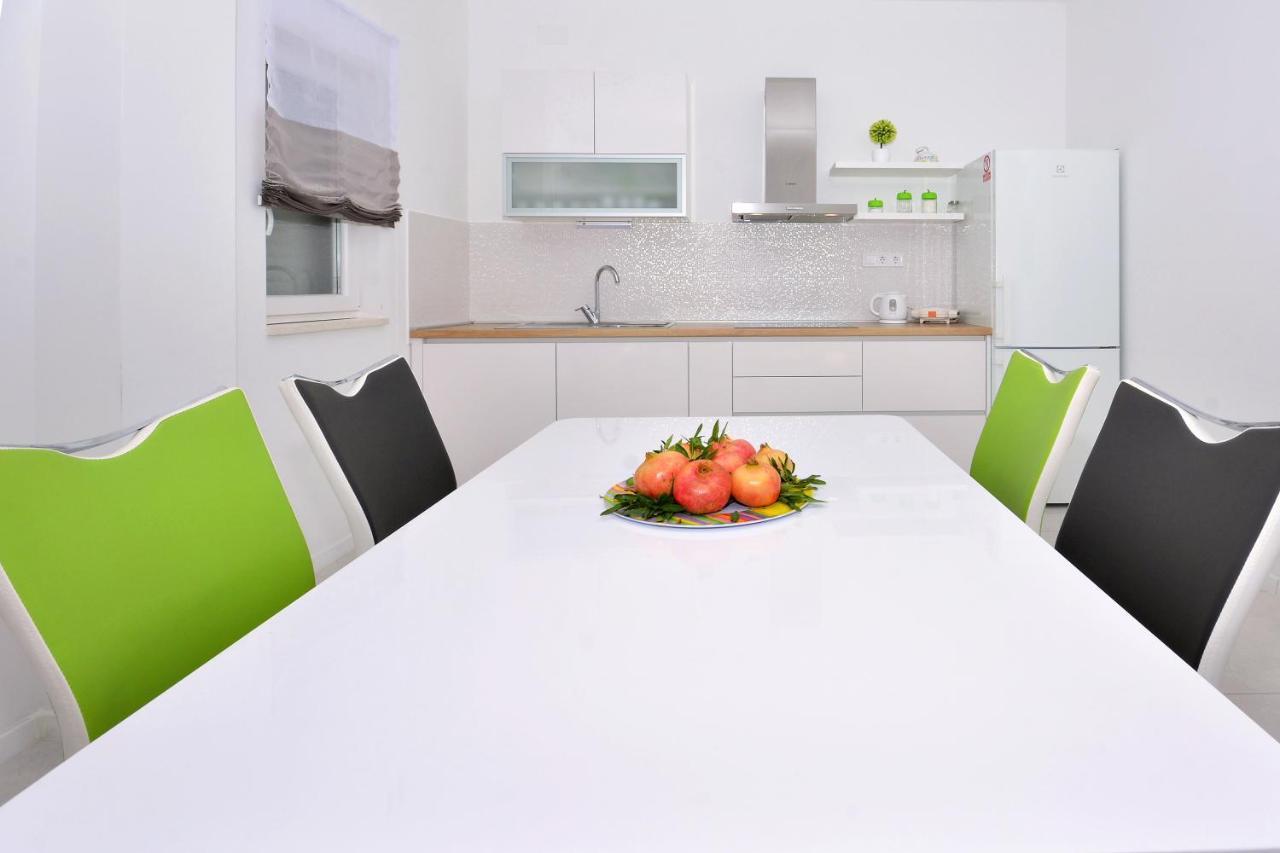 Seas The Day Apartments بودْسْتغانا المظهر الخارجي الصورة