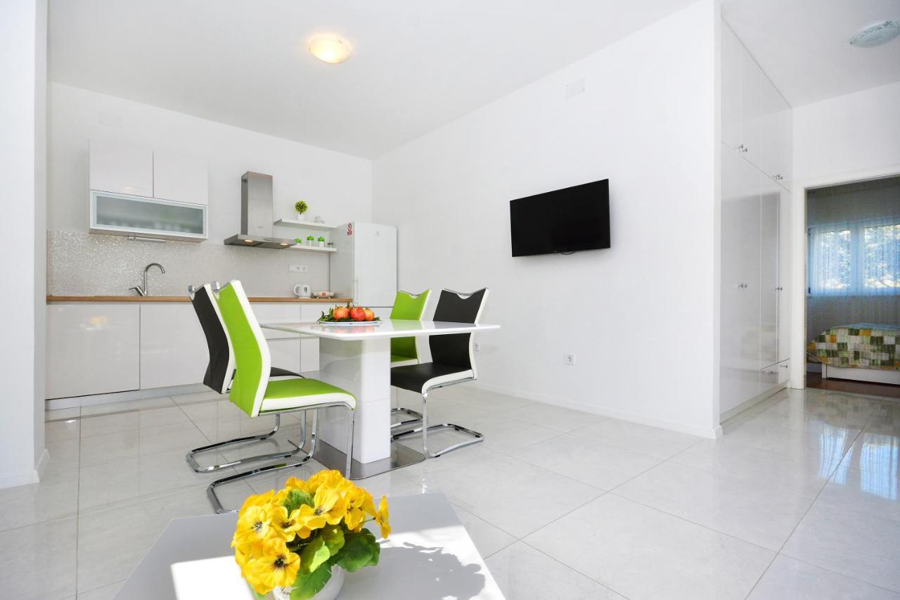 Seas The Day Apartments بودْسْتغانا المظهر الخارجي الصورة