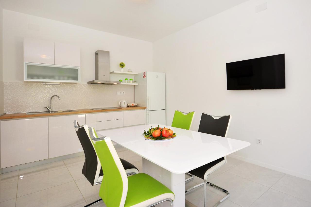 Seas The Day Apartments بودْسْتغانا المظهر الخارجي الصورة