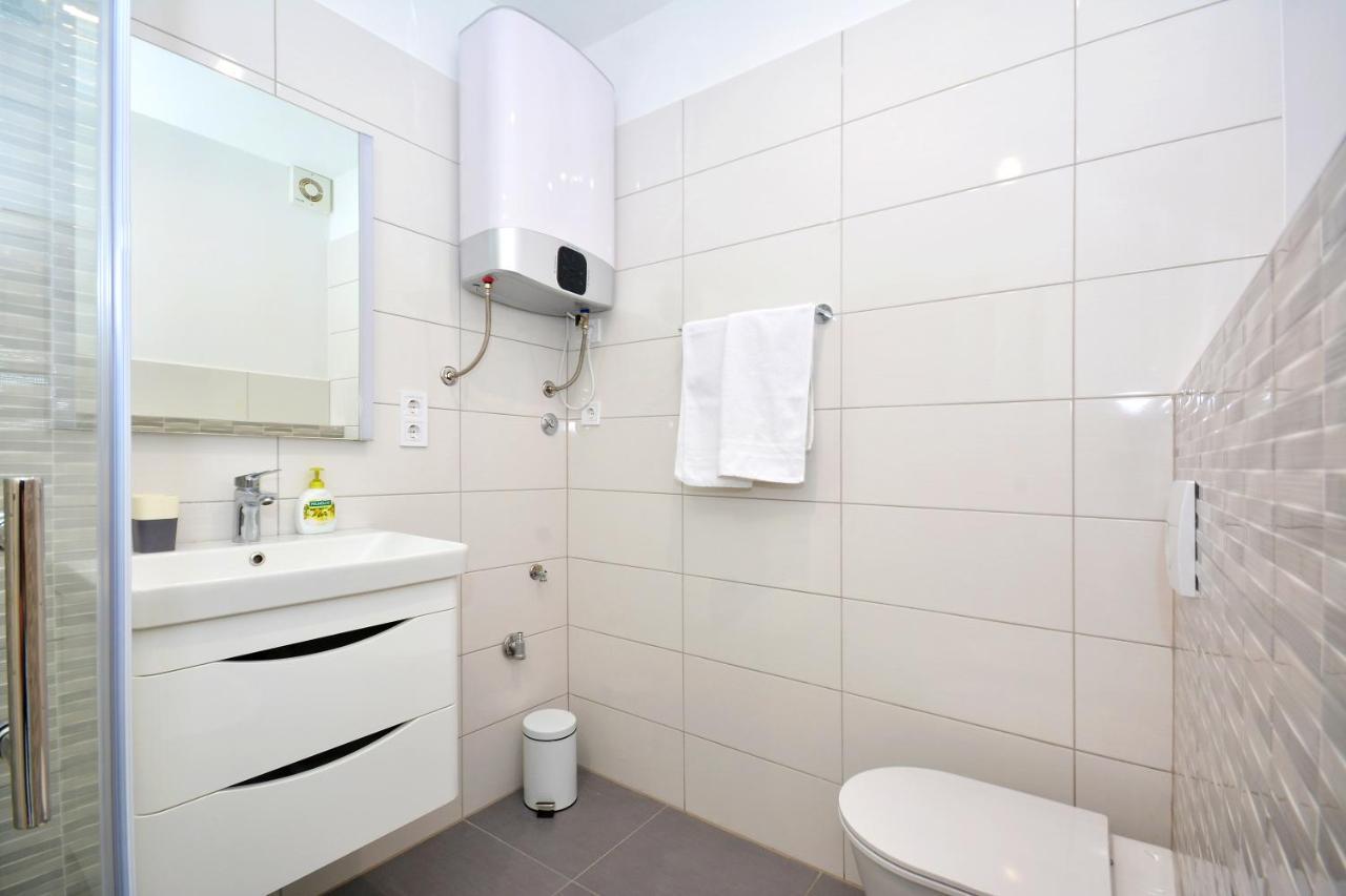 Seas The Day Apartments بودْسْتغانا المظهر الخارجي الصورة